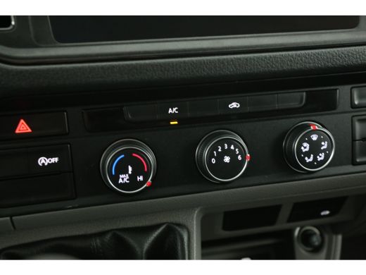 Volkswagen Crafter 2.0 TDI | Bakwagen | Laadklep | Zijdeur | Laadbak | Airco | 3 Zits | Carplay | Navi ActivLease financial lease