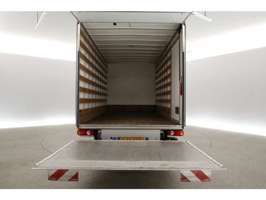 Volkswagen Crafter 2.0 TDI | Bakwagen | Laadklep | Zijdeur | Laadbak | Airco | 3 Zits | Carplay | Navi ActivLease financial lease