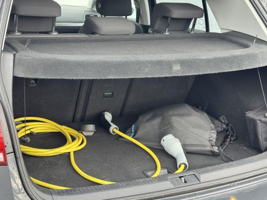 Volkswagen e-Golf E-DITION NL-AUTO | DIGI DASH | NAVI | CAMERA ActivLease financial lease