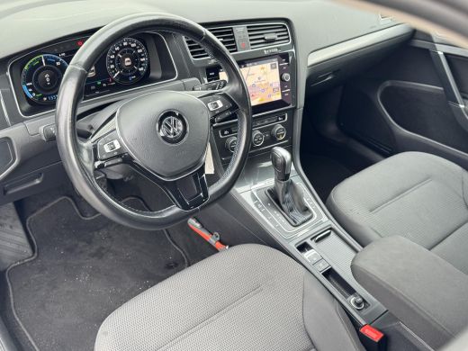 Volkswagen e-Golf E-DITION NL-AUTO | DIGI DASH | NAVI | CAMERA ActivLease financial lease