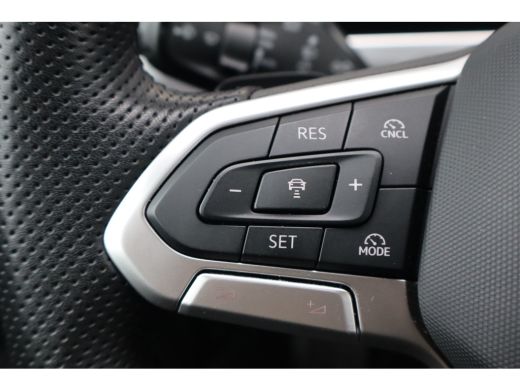 Volkswagen Passat Variant 1.5 eTSI R-Line Business | Achteruitrijcamera | Hill hold functie | Keyless entry ActivLease financial lease