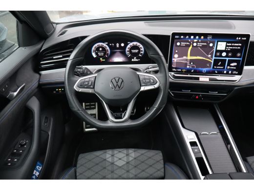 Volkswagen Passat Variant 1.5 eTSI R-Line Business | Achteruitrijcamera | Hill hold functie | Keyless entry ActivLease financial lease