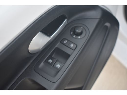 Volkswagen up! 1.0 MPI 60PK Move | NAVI VIA APP | AIRCO | DAB+ | LED | START/STOP ActivLease financial lease