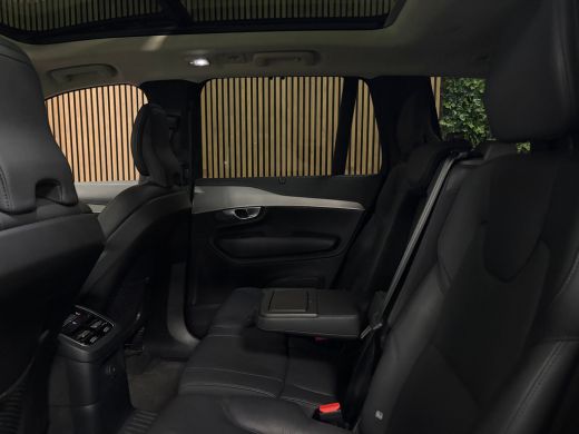 Volvo  XC90 T8 AWD Recharge Ultra Dark | Trekhaak | Head-Up Display | Harman Kardon | 455pk | Adaptieve Cruis... ActivLease financial lease