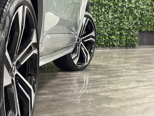 Volvo  XC90 T8 AWD Recharge Ultra Dark | Trekhaak | Head-Up Display | Harman Kardon | 455pk | Adaptieve Cruis... ActivLease financial lease