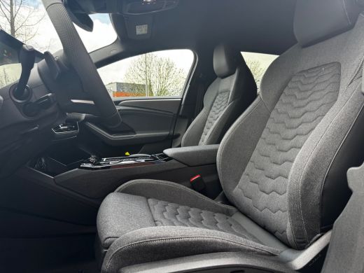 Audi A6 Avant e-tron Avant e-tron 83kWh 286pk S Edition | Stoel- en stuurverwarming | Matrix-LED | Trekhaak, wegklapbaar ActivLease financial lease