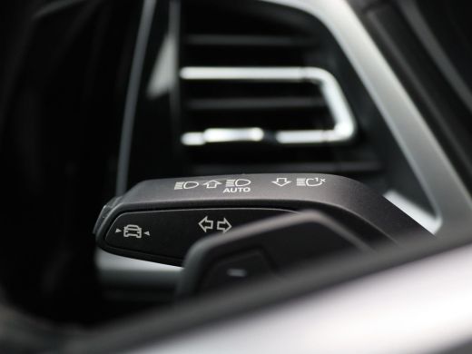 Audi Q4 e-tron 40 Launch edition Advanced 77 kWh 204PK Aut. SOH 95%, Warmtepomp, Dynamic Chassis, Adaptieve Crui... ActivLease financial lease