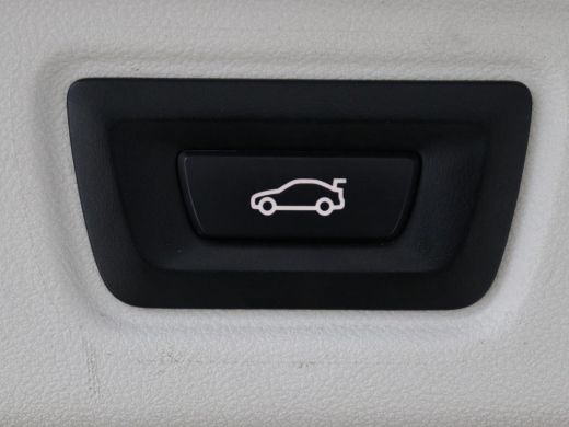 BMW 3 Serie 318i Business Edition | Trekhaak | Sportstoelen | Half leder | Adaptief LED | Carplay | Navigatie... ActivLease financial lease