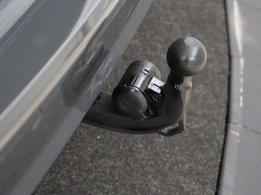 BMW 3 Serie 318i Business Edition | Trekhaak | Sportstoelen | Half leder | Adaptief LED | Carplay | Navigatie... ActivLease financial lease