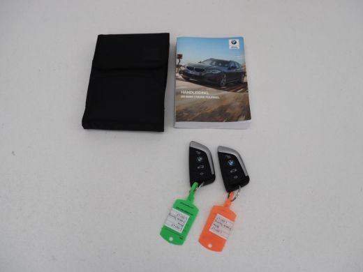 BMW 3 Serie 318i Business Edition | Trekhaak | Sportstoelen | Half leder | Adaptief LED | Carplay | Navigatie... ActivLease financial lease