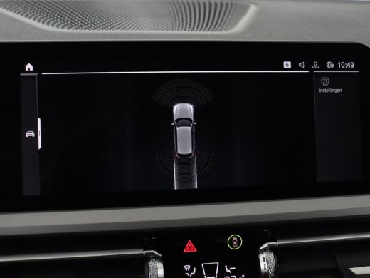 BMW 3 Serie 318i Business Edition | Trekhaak | Sportstoelen | Half leder | Adaptief LED | Carplay | Navigatie... ActivLease financial lease