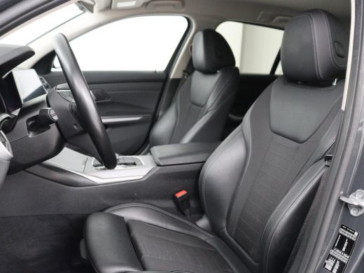BMW 3 Serie 318i Business Edition | Trekhaak | Sportstoelen | Half leder | Adaptief LED | Carplay | Navigatie... ActivLease financial lease