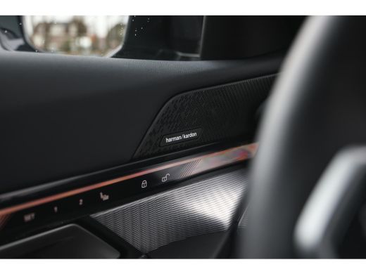 BMW 5 Serie Touring 530e M Sport Automaat / Panoramadak / Trekhaak / Stoelventilatie / M Sportonderstel / Com... ActivLease financial lease