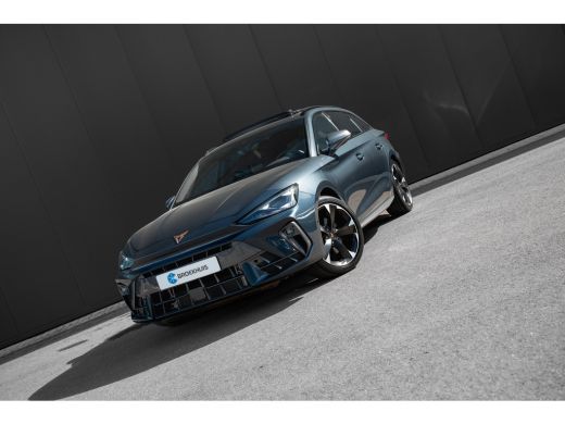 CUPRA Leon Sportstourer 1.5 TSI e-Hybrid Business | Panoramadak | Achteruitrijcamera | Dodehoekdetectie | Adaptive cruise... ActivLease financial lease