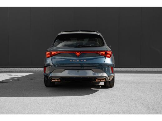 CUPRA Leon Sportstourer 1.5 TSI e-Hybrid Business | Panoramadak | Achteruitrijcamera | Dodehoekdetectie | Adaptive cruise... ActivLease financial lease