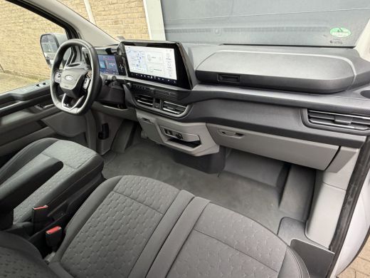 Ford E-Transit 320 L1H1 Limited 65 kWh/ 218 PK Direct leverbaar/stoel&stuur verwaming/B&O/ Camera ActivLease financial lease