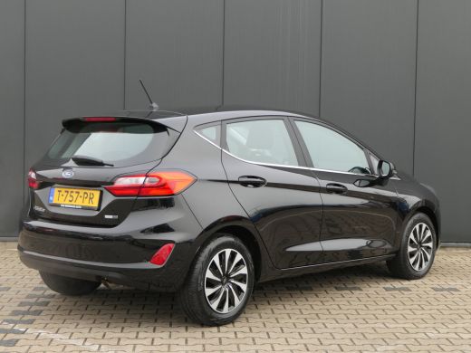 Ford Fiesta 1.0 EcoBoost 125pk Hybrid Titanium | Winter Pack | Keyless Entry | CarPlay/Android Auto | Parkeer... ActivLease financial lease