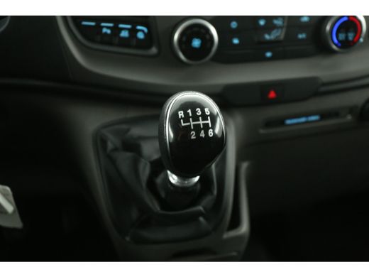 Ford Transit Custom 2.0 TDCI L2H1 | 2800kg Trekgew. | Trekh. | Airco | Cruise | 3 Zits | Parkeersens. ActivLease financial lease