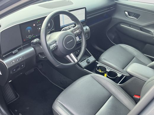 Hyundai Kona 1.6 GDI 141pk HEV Premium Sky | Premium audio | 360 camera | Schuif-kanteldak | Bestuurdersstoel ... ActivLease financial lease