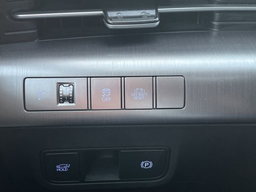 Hyundai Kona 1.6 GDI 141pk HEV Premium Sky | Premium audio | 360 camera | Schuif-kanteldak | Bestuurdersstoel ... ActivLease financial lease