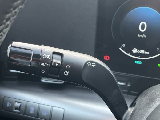 Hyundai Kona 1.6 GDI 141pk HEV Premium Sky | Premium audio | 360 camera | Schuif-kanteldak | Bestuurdersstoel ... ActivLease financial lease