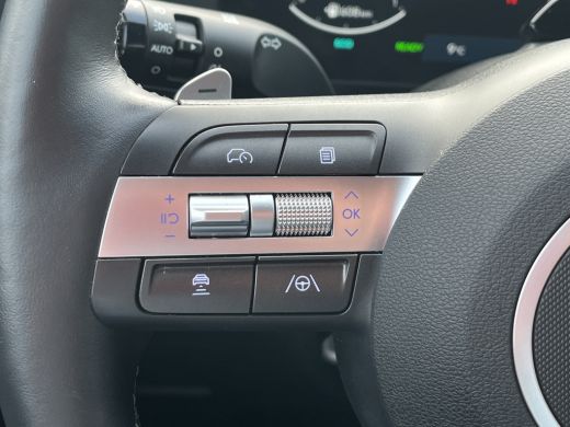 Hyundai Kona 1.6 GDI 141pk HEV Premium Sky | Premium audio | 360 camera | Schuif-kanteldak | Bestuurdersstoel ... ActivLease financial lease