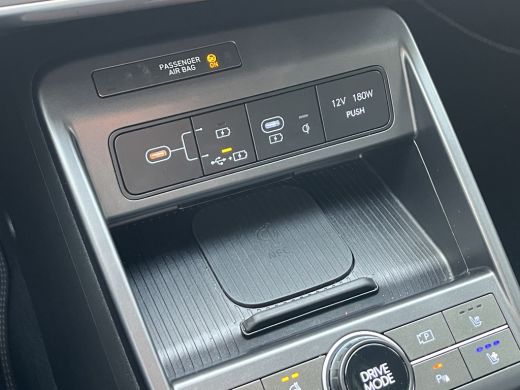 Hyundai Kona 1.6 GDI 141pk HEV Premium Sky | Premium audio | 360 camera | Schuif-kanteldak | Bestuurdersstoel ... ActivLease financial lease