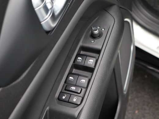 Jeep Compass 4xe 240 Plug-in Hybrid Electric S | Achterbank in delen neerklapbaar | Achterruitverwarming | Ach... ActivLease financial lease