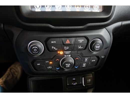 Jeep Renegade 1.5T e-Hybrid Limited Automaat | Achteruitrijcamera | Keyless | Navigatie | Climate Controle | Cr... ActivLease financial lease