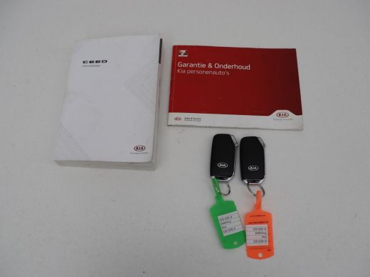 Kia ProCeed 1.5 T-GDI GT-PlusLine | Panoramadak | Leder/Alcantara | Adaptive cruise | Stoelverwarming | Carpl... ActivLease financial lease