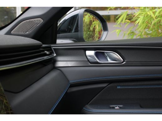 Lynk & Co 01 1.5 | 360 Camera | Sfeerverlichting | Adaptive Cruise | Panoramadak ActivLease financial lease