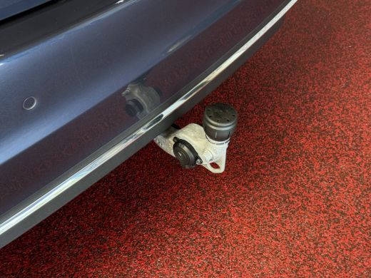 Mercedes-Benz C-Klasse 300e 313PK PHEV 12/2024 AVANTGARDE TREKHAAK HALF LEER CAMERA ELEK/STOEL/VERWARMD 12/2024 PHEV PLU... ActivLease financial lease