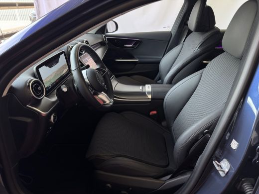 Mercedes-Benz C-Klasse 300e 313PK PHEV 12/2024 AVANTGARDE TREKHAAK HALF LEER CAMERA ELEK/STOEL/VERWARMD 12/2024 PHEV PLU... ActivLease financial lease