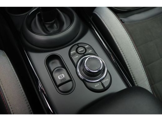 Mini Clubman Cooper S JCW Automaat / Panoramadak / Achteruitrijcamera / Sportonderstel / Stuurverwarming / Com... ActivLease financial lease