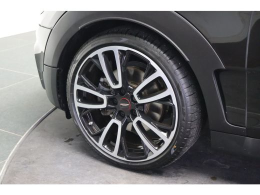 Mini Clubman Cooper S JCW Automaat / Panoramadak / Achteruitrijcamera / Sportonderstel / Stuurverwarming / Com... ActivLease financial lease