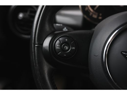 Mini Cooper Cooper Salt / LED / Airconditioning / Cruise Control / Navigatie ActivLease financial lease