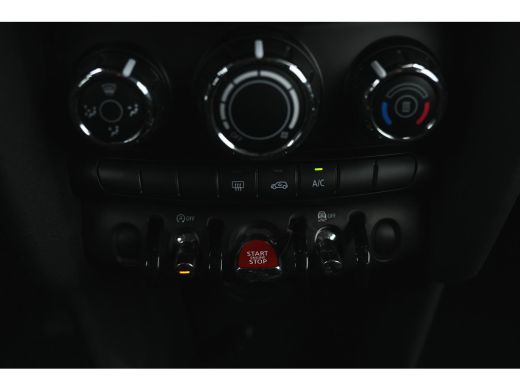 Mini Cooper Cooper Salt / LED / Airconditioning / Cruise Control / Navigatie ActivLease financial lease