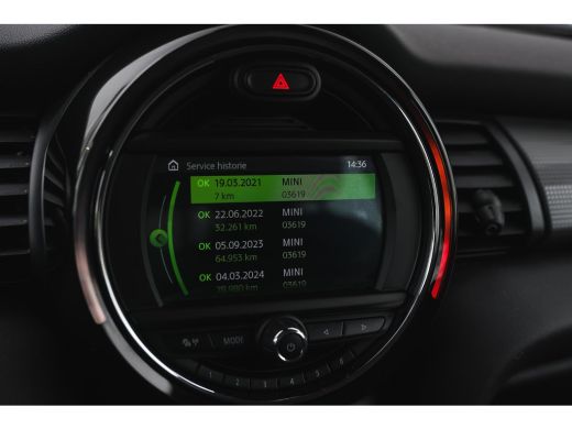 Mini Cooper Cooper Salt / LED / Airconditioning / Cruise Control / Navigatie ActivLease financial lease