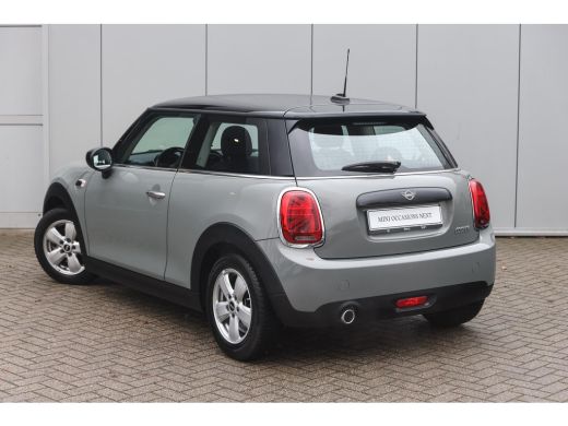 Mini Cooper Cooper Salt / LED / Airconditioning / Cruise Control / Navigatie ActivLease financial lease