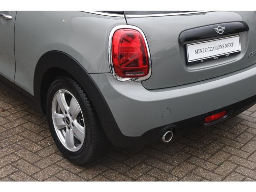 Mini Cooper Cooper Salt / LED / Airconditioning / Cruise Control / Navigatie ActivLease financial lease