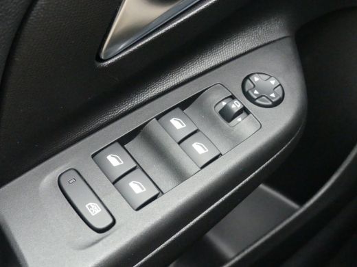 Opel Corsa-e Elegance 50 kWh | SOH 92% | ADAPTIVE CRUISE | DODEHOEKDETECTIE | STOEL+STUURVERWARMING | APPLE CA... ActivLease financial lease