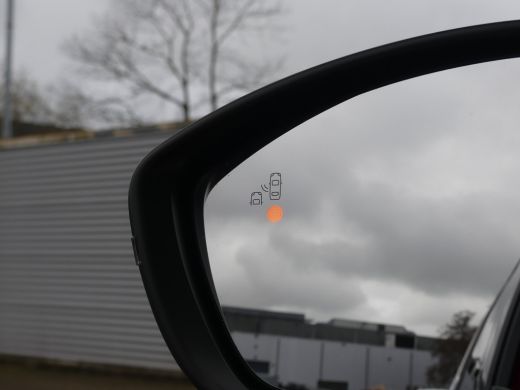 Opel Corsa-e Elegance 50 kWh | SOH 92% | ADAPTIVE CRUISE | DODEHOEKDETECTIE | STOEL+STUURVERWARMING | APPLE CA... ActivLease financial lease