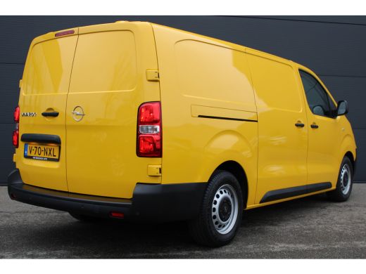 Opel Vivaro-e L3 50 kWh Airco | Betimmering Laadruimte | 8 Jaar Garantie | Camera | Apple Carplay | ActivLease financial lease