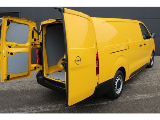 Opel Vivaro-e L3 50 kWh Airco | Betimmering Laadruimte | 8 Jaar Garantie | Camera | Apple Carplay | ActivLease financial lease