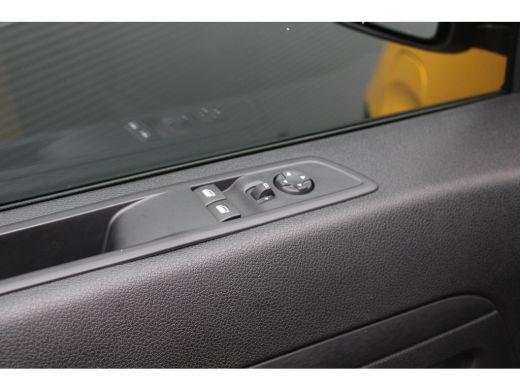 Opel Vivaro-e L3 75 kWh | Airco | Betimmering Laadruimte | 8 jaar garantie | Camera | Apple Carplay | ActivLease financial lease