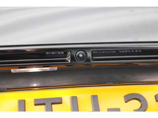 Peugeot 2008 1.2 PURETECH 130PK GT PACK AUTOMAAT / NAVI / LEDER / CLIMA / LED / PDC / 17" LMV / KEYLESS / ALCA... ActivLease financial lease