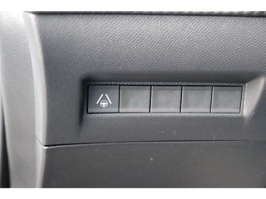 Peugeot 2008 1.2 PURETECH 130PK GT PACK AUTOMAAT / NAVI / LEDER / CLIMA / LED / PDC / 17" LMV / KEYLESS / ALCA... ActivLease financial lease