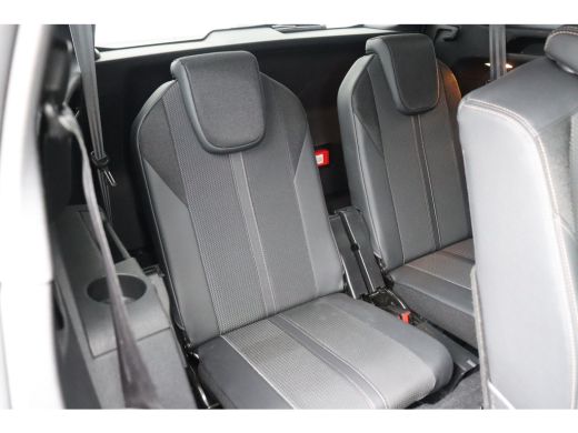 Peugeot 5008 1.2 PURETECH 130PK 7-ZITS GT PACK AUTOMAAT / NAVI / CLIMA / PDC / 19" LMV / CAMERA / KEYLESS / FU... ActivLease financial lease