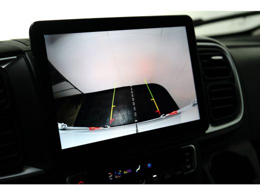 Peugeot Boxer 2.2D L3H2 140PK Automaat Betimmering | Achteruitrijcamera | Cruise Control | Navi by app | BPM vrij! ActivLease financial lease