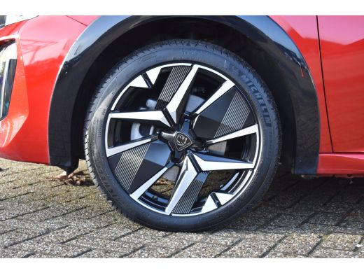 Peugeot e-208 EV GT 51 kWh 97%SOH! | Navigatie | Achteruitrijcamera | Apple Carplay | Android Auto | Climate Co... ActivLease financial lease